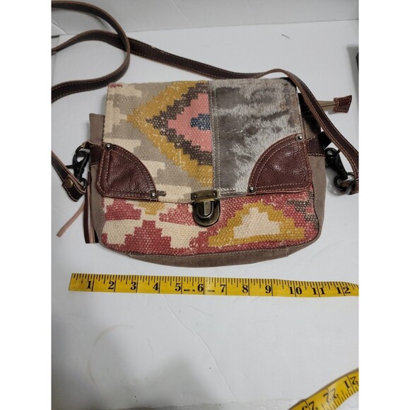 Myra Bag Women's Tracery Design Upcycled Canvas/Cowhide Messenger Crossbody Bag - Picture 10 of 11